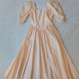 VINTAGE made in USA union made ILGWU peach taffeta formal dress petite 3/4 prom